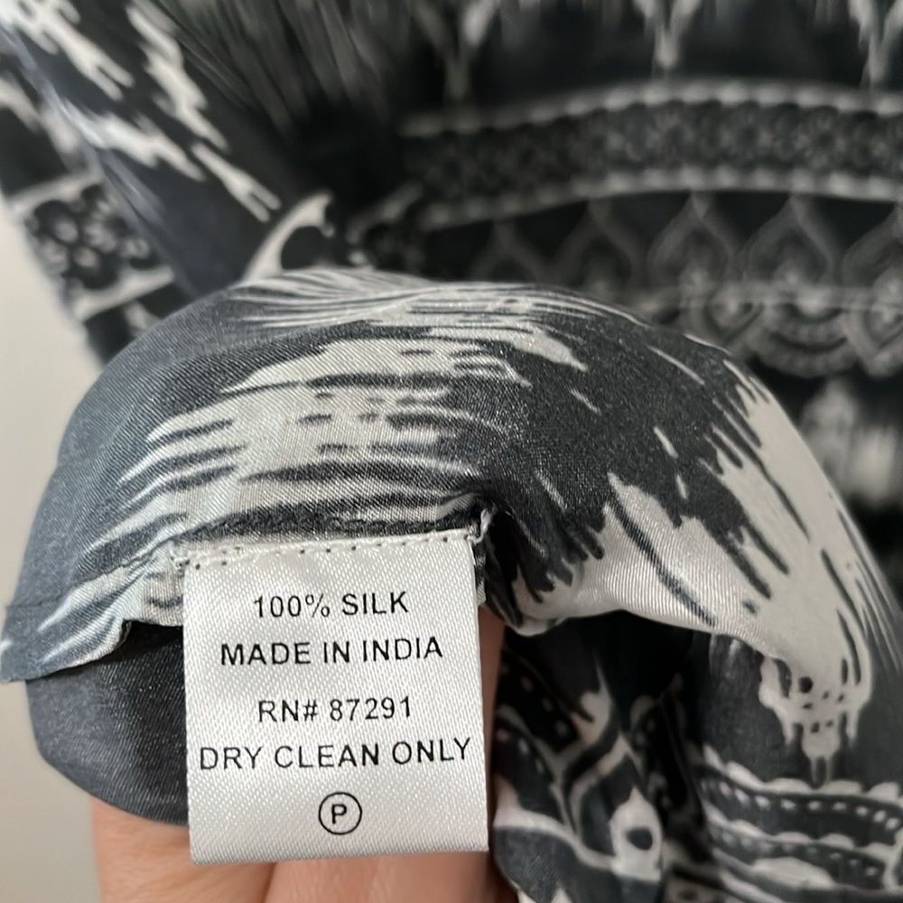 JOHNNY WAS Grey 100% Silk Dress with Brown Leather Trim/Tassle, Size XS (P) - Picture 9 of 9